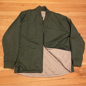 BYLT Hi-Lo Reversible Quilted Bomber Jacket Mens M green beige insulated
